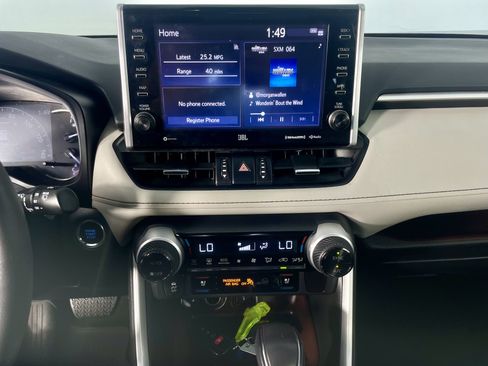 Used 2022 Toyota RAV4 Limited AWD/4WD image 19