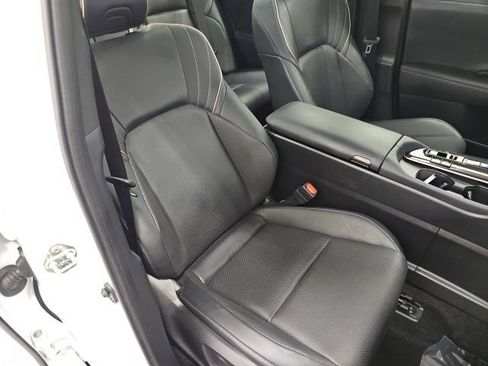 Used 2025 Toyota Crown AWD/4WD image 37