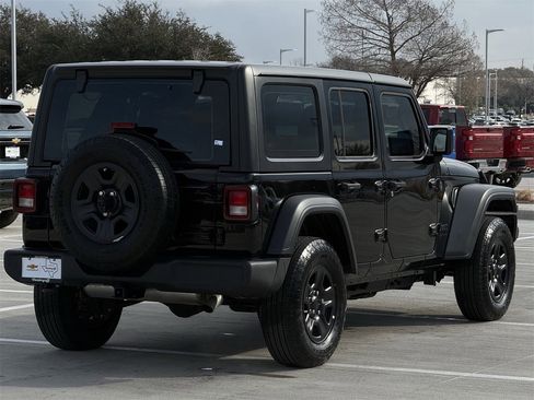 Used 2025 Jeep Wrangler Sport image 4