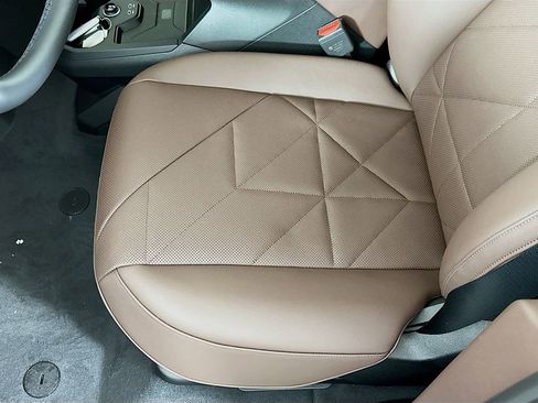 Used 2025 BMW iX xDrive50 image 24