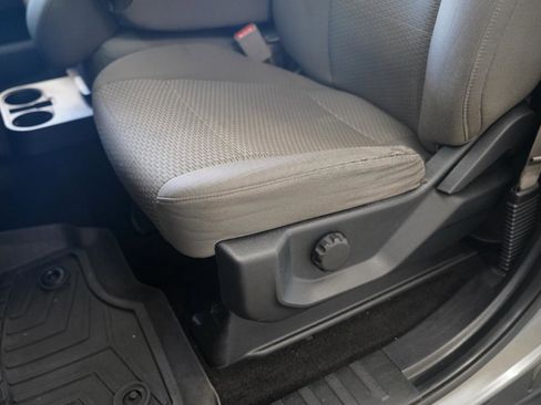 Used 2017 Ford F150 XLT RWD image 28