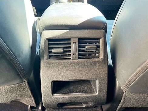 Used 2024 Mitsubishi Outlander SE image 26