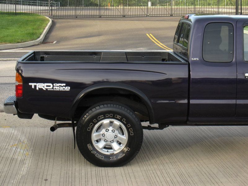 Used 1999 Toyota Tacoma 4x4 Xtracab w/ SR5 Pkg image 11
