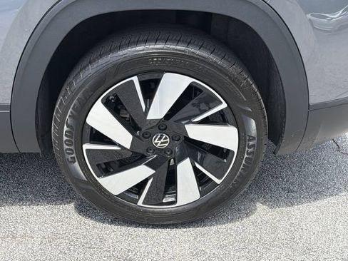 Used 2024 Volkswagen Atlas Cross Sport SE AWD/4WD image 29
