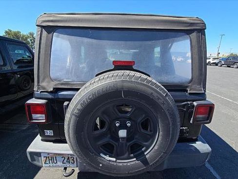 Used 2023 Jeep Wrangler Unlimited Sport AWD/4WD image 7