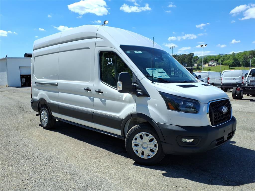 New 2026 Ford Transit 250 148 High Roof RWD image 3