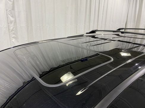 Certified 2024 Toyota Sienna Platinum image 25