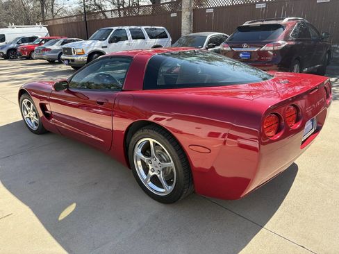 Used 2004 Chevrolet Corvette Coupe w/ Roof Package image 6