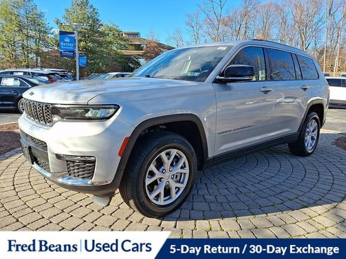 Used 2022 Jeep Grand Cherokee L Limited image 3