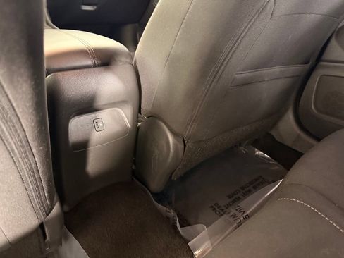 Used 2023 Nissan Sentra SV FWD image 40