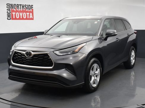 Used 2023 Toyota Highlander L FWD image 8