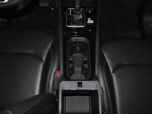 Certified 2023 Jeep Compass Limited image 22