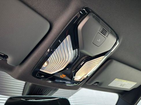 Used 2025 BMW M4 CS image 35