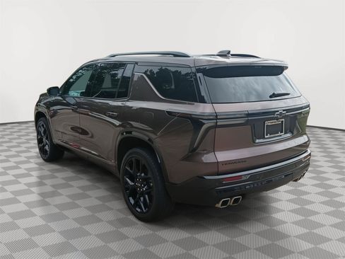 Used 2024 Chevrolet Traverse RS FWD image 22