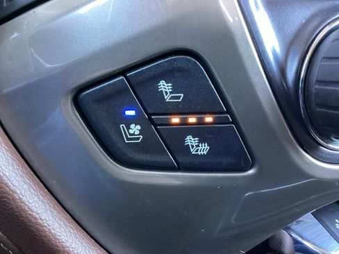 Used 2019 Chevrolet Silverado 2500 High Country w/ Duramax Plus Package image 25