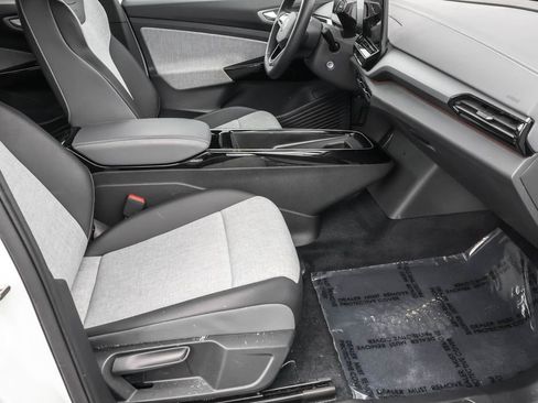 Used 2023 Volkswagen ID.4 Pro image 36