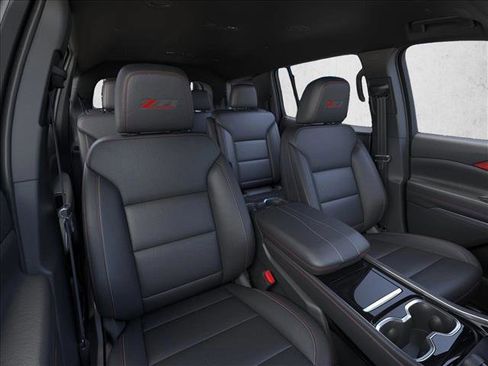 Used 2026 Chevrolet Traverse Z71 image 16