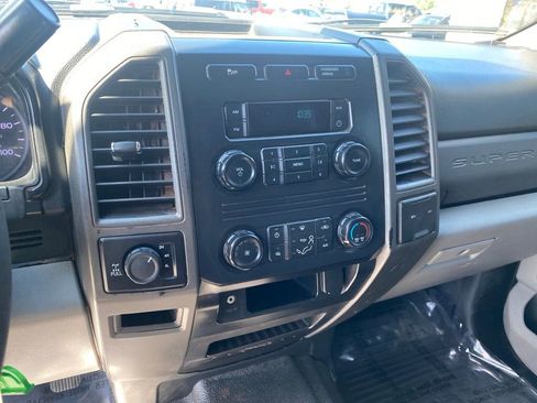 Used 2019 Ford F250 XL w/ Power Equipment Group AWD/4WD image 24