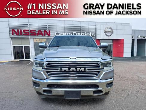 Used 2019 RAM 1500 Laramie AWD/4WD image 2