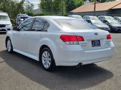 Used 2012 Subaru Legacy 2.5i Premium w/ All-Weather Pkg + Moonroof AWD/4WD image 3