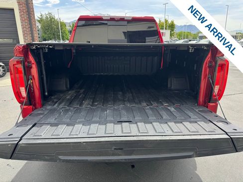 Used 2025 GMC Sierra 1500 AT4 w/ AT4 Premium Package image 13