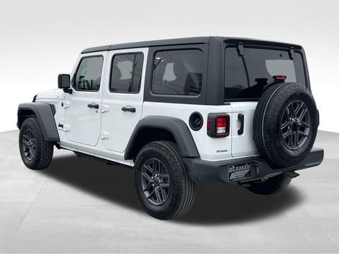Used 2024 Jeep Wrangler Sport S image 5