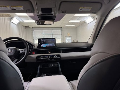 New 2025 Honda Pilot EX-L image 22