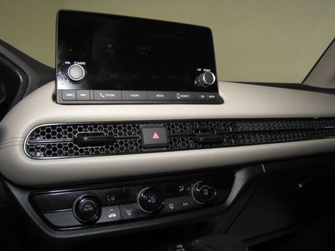 Certified 2025 Honda HR-V LX image 7
