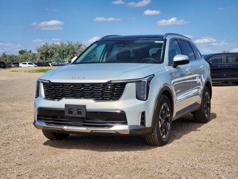 New 2026 Kia Sorento S w/ S Panoramic Sunroof Package FWD image 4