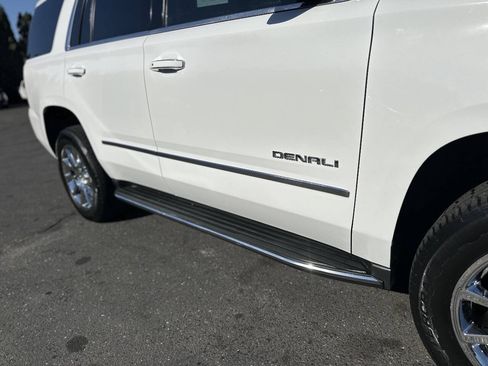 Used 2018 GMC Yukon Denali w/ Open Road Package AWD/4WD image 8