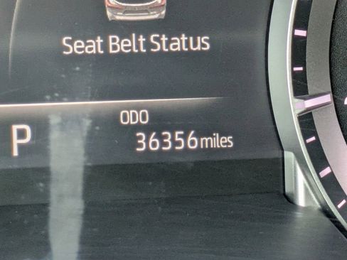 Used 2023 Toyota Highlander LE image 28