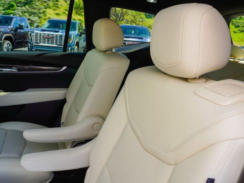 Certified 2024 Cadillac XT6 Sport image 11