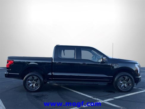 Certified 2022 Ford F150 Lightning Lariat image 28