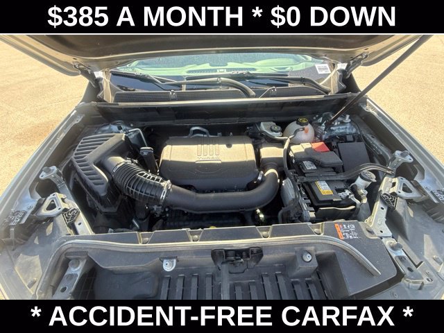 Used 2023 GMC Acadia SLE w/ Driver Convenience Package FWD image 11