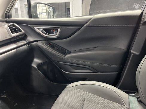 Used 2019 Subaru Forester Premium w/ Popular Package #1 image 16