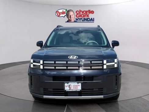 Used 2025 Hyundai Santa Fe SEL FWD image 8