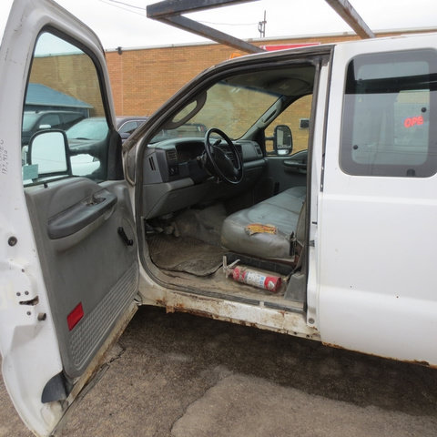 Used 2004 Ford F350 XL RWD image 12