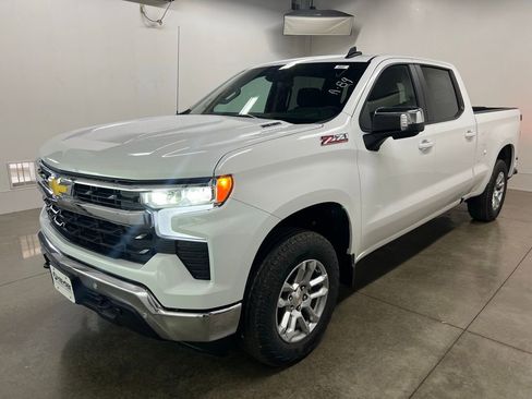 New 2026 Chevrolet Silverado 1500 LT image 13