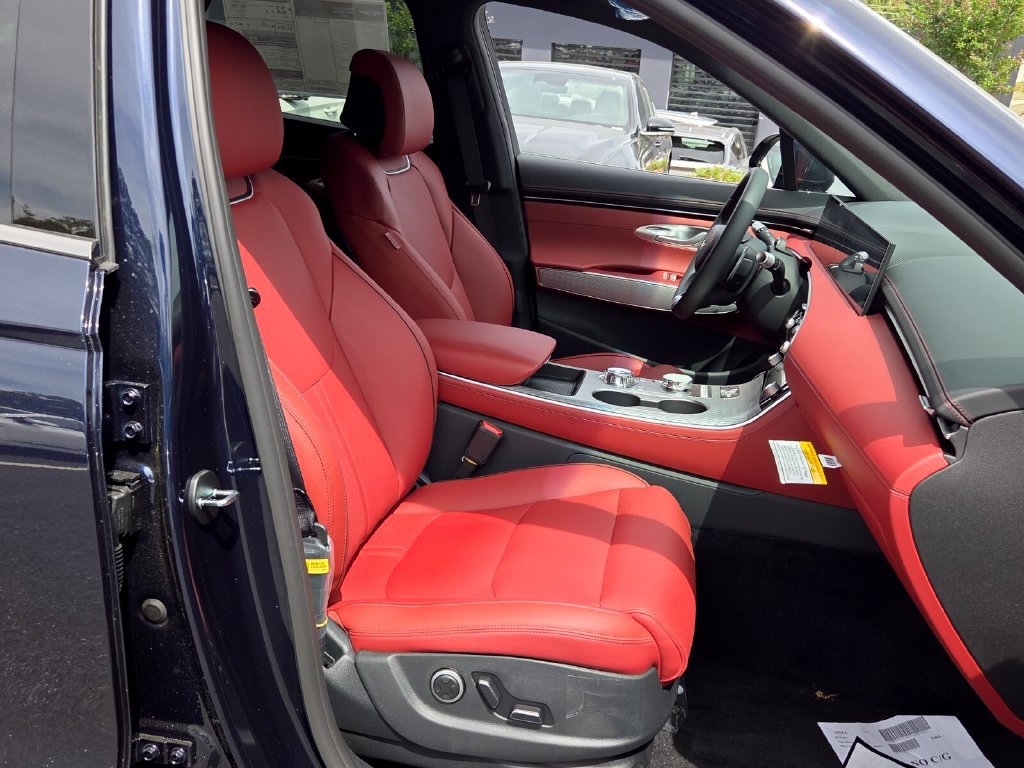 New 2026 Genesis GV70 2.5T Sport Prestige AWD/4WD image 16