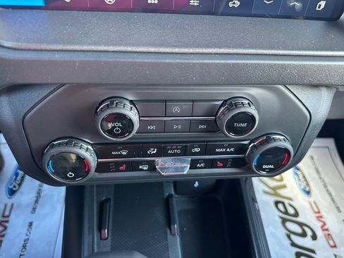 New 2025 Ford Bronco Big Bend image 9