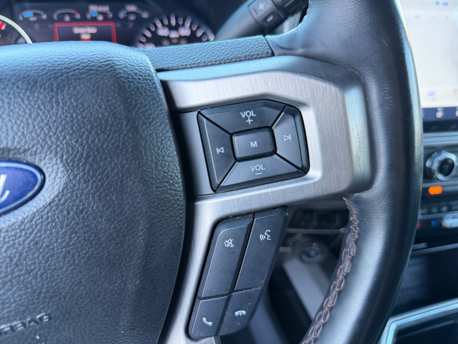 Used 2022 Ford F350 Platinum AWD/4WD image 25