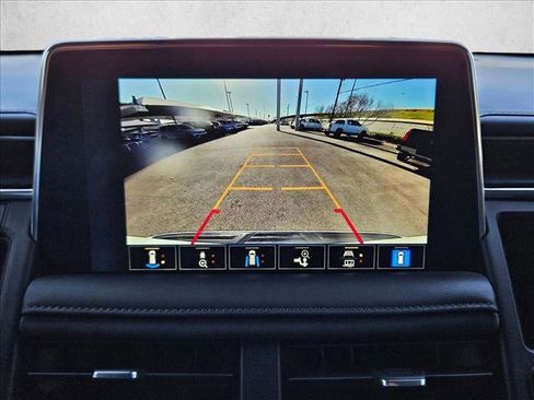 Used 2024 Chevrolet Tahoe Z71 w/ Luxury Package image 12