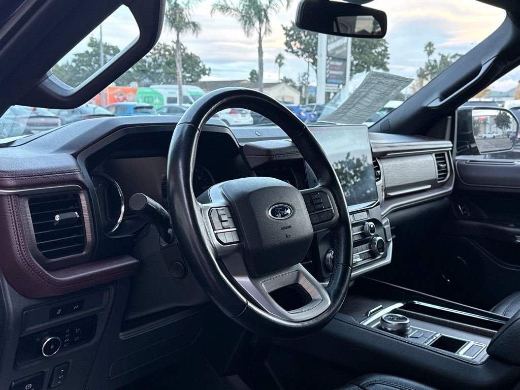 Used 2023 Ford Expedition Max Limited RWD image 11
