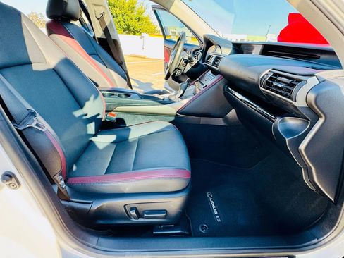 Used 2020 Lexus IS 300 w/ Premium Package image 27