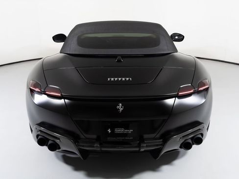 Used 2025 Ferrari Roma Spider image 15