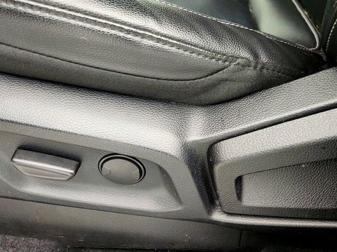 Used 2019 Ford Ranger Lariat w/ Equipment Group 501A Mid image 10