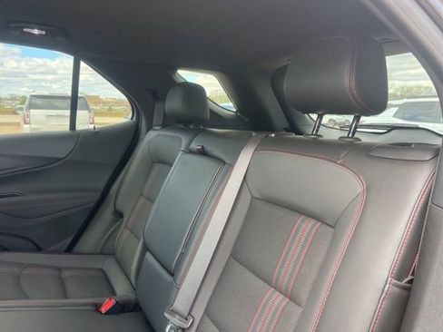 Used 2022 Chevrolet Equinox RS w/ LPO, Floor Liner Package AWD/4WD image 31