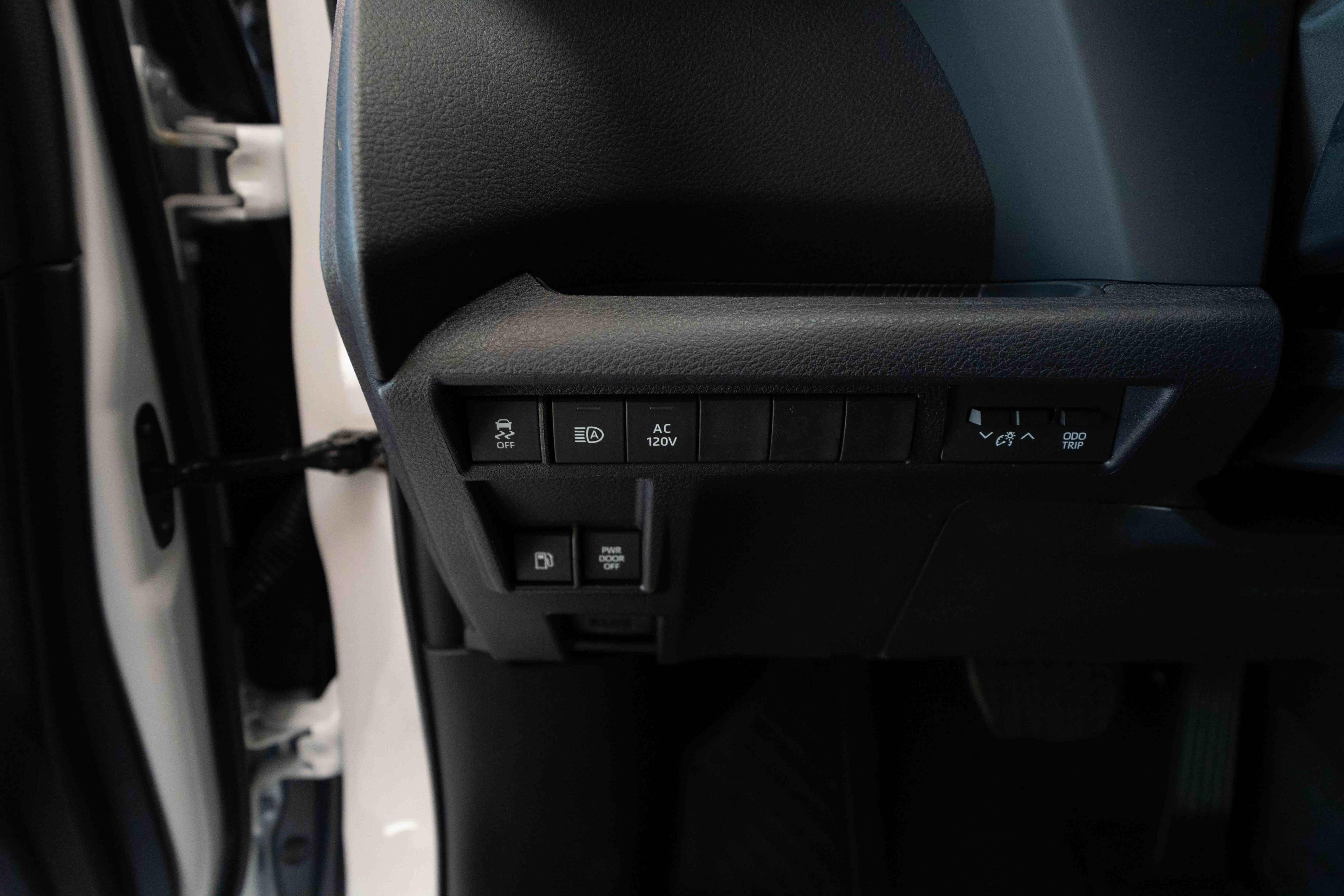 New 2026 Toyota Sienna XLE Woodland Edition AWD/4WD image 11