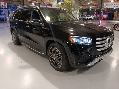Used 2026 Mercedes-Benz GLS 450 4MATIC image 1