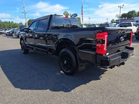 Certified 2025 Ford F250 XLT w/ Black Appearance Package AWD/4WD image 18